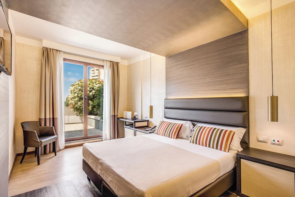 Warmth Hotel
