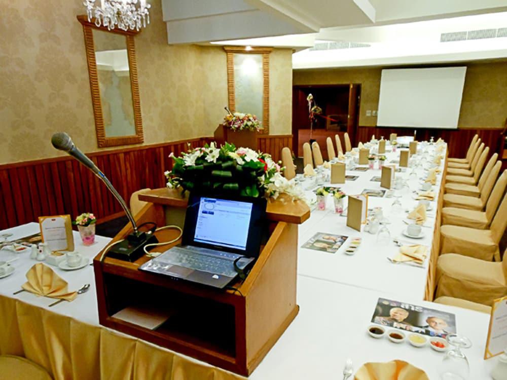 Banquet hall
