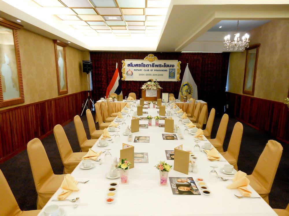 Banquet hall